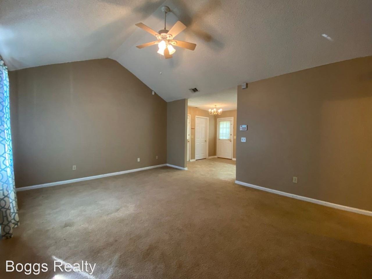 189 Ne Shayna Dr - Photo 3 of 9