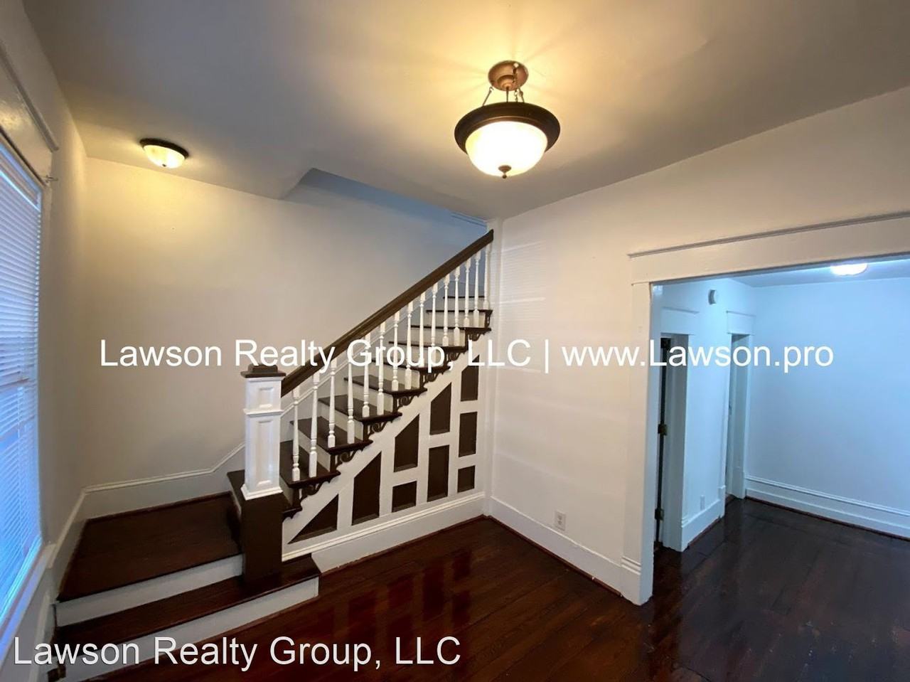 1208 Chapman Ave Sw - Photo 3 of 32