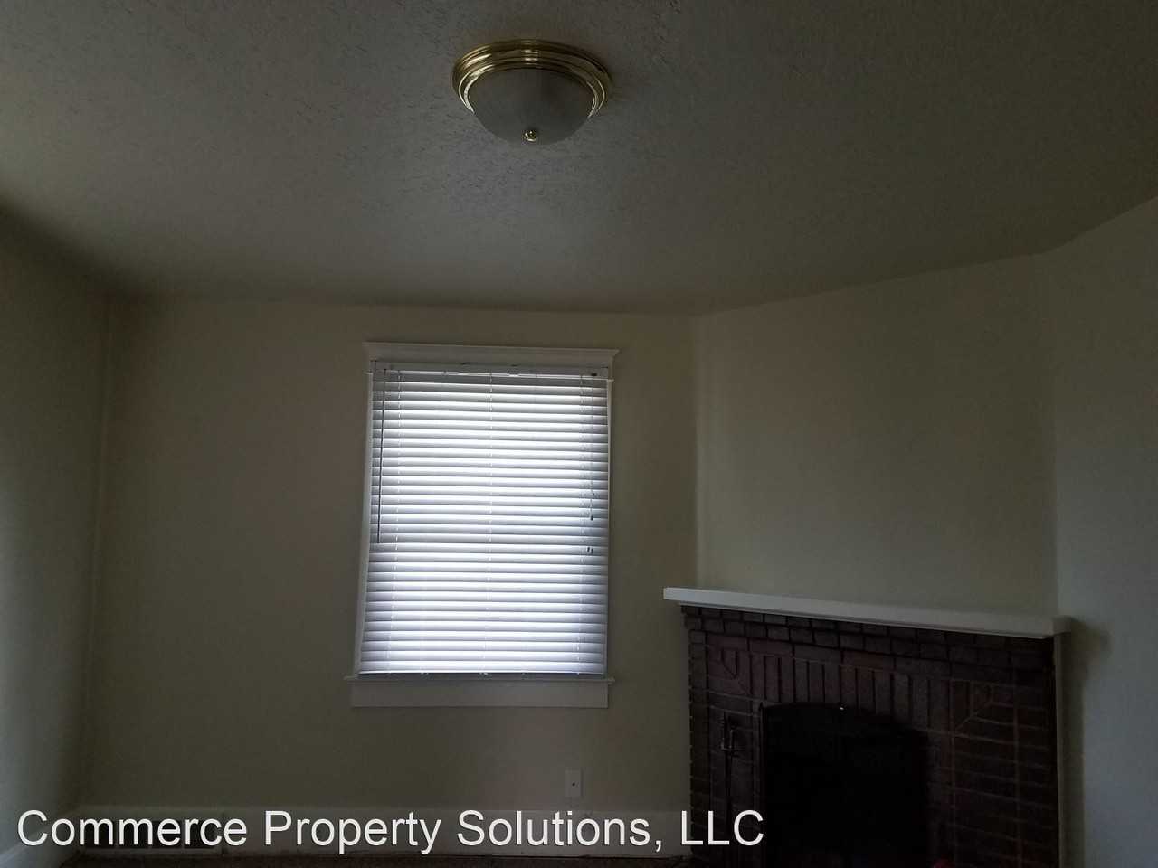 372 N 500 W - Photo 3 of 12