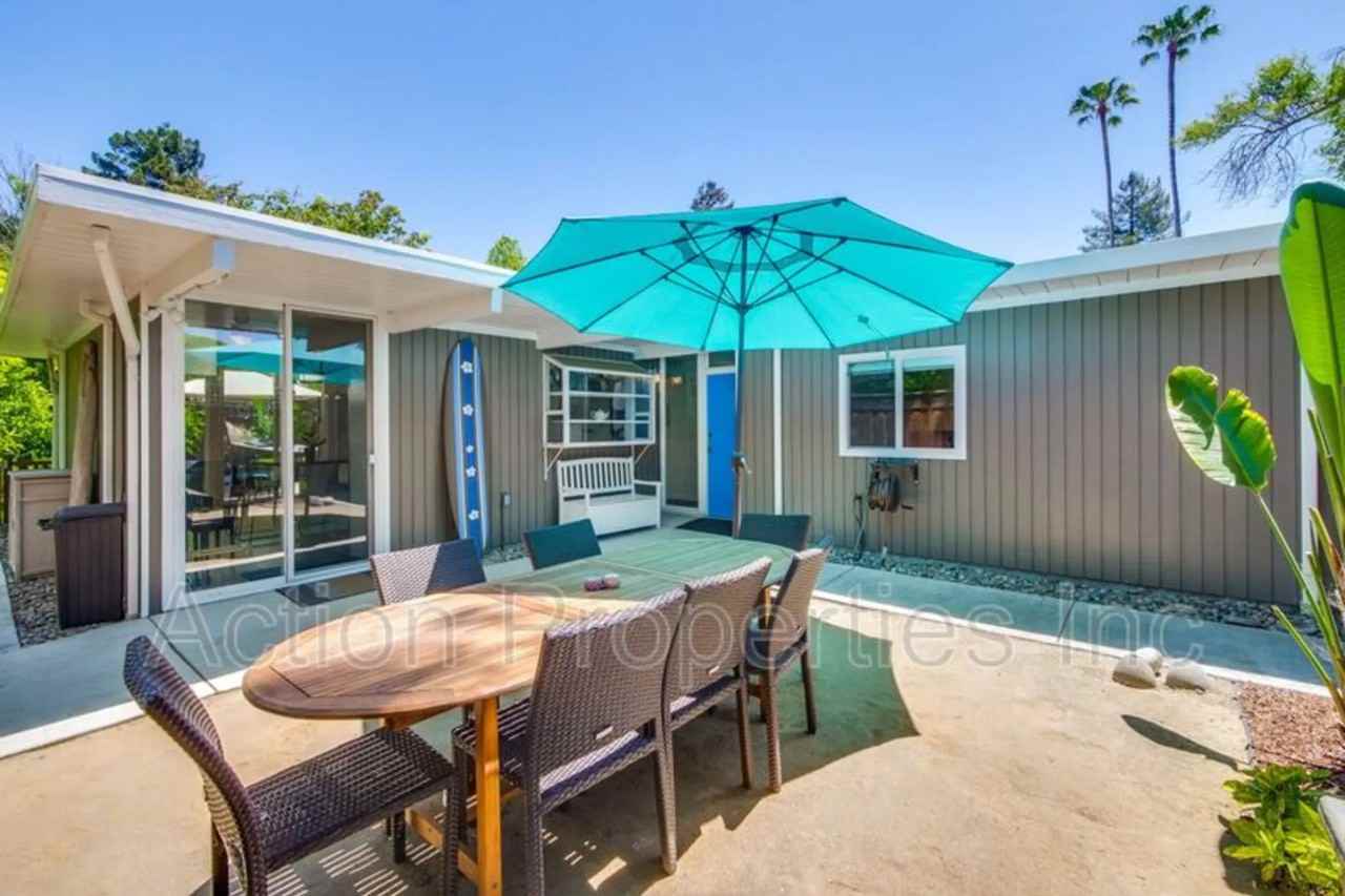 2446 Thaddeus Dr - Photo 3 of 36