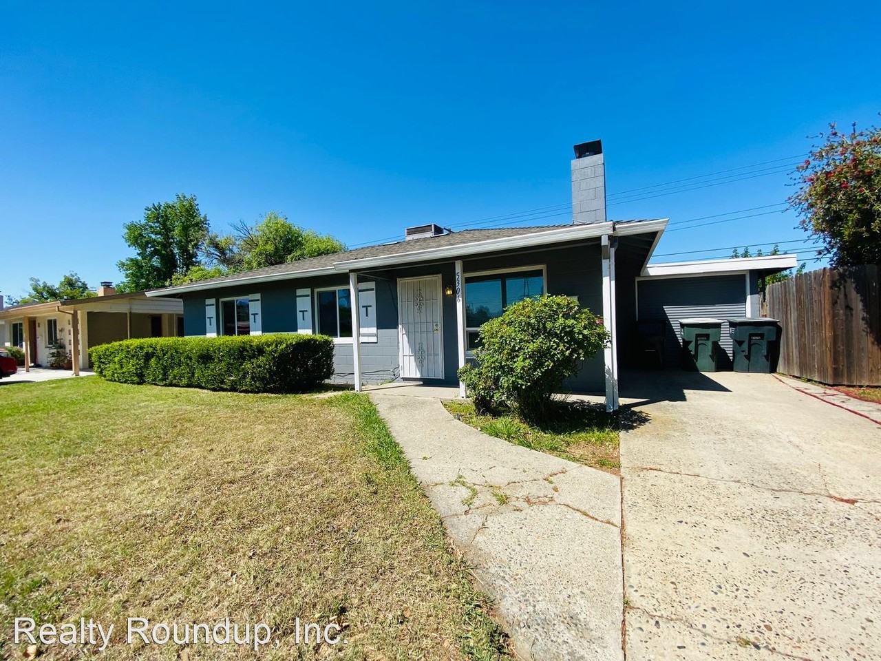 5306 Esmeralda St - Photo 2 of 20