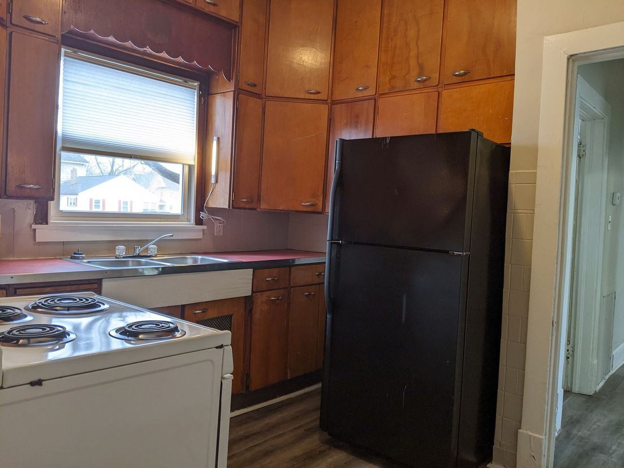 620/622 College Ave - Photo 2 of 7