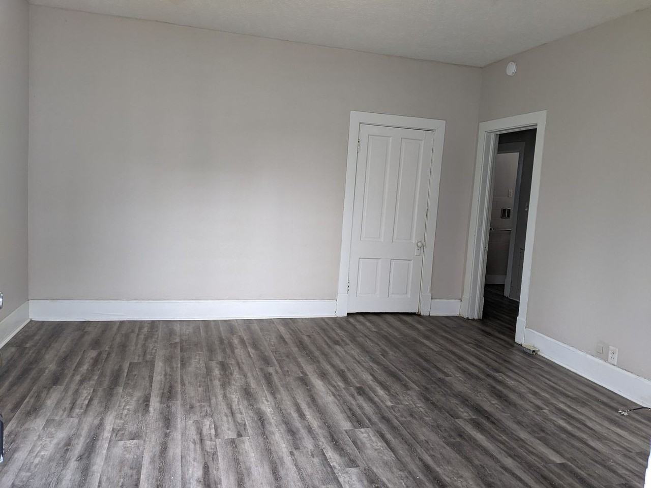 620/622 College Ave - Photo 3 of 7