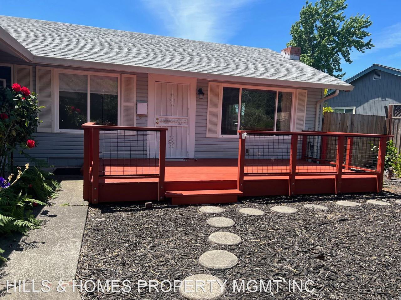 8453 Lasalle Ave - Photo 3 of 17