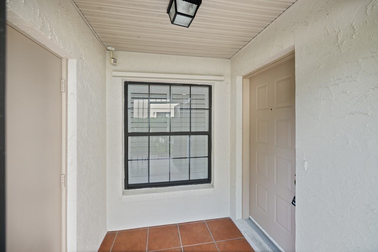 6160 Sequoia Dr - Photo 3 of 19