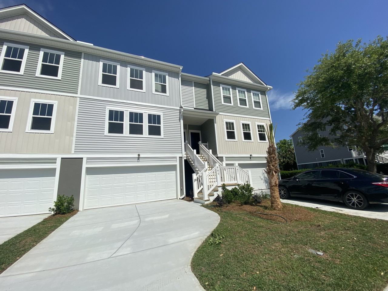 685 Mclernon Trce - Photo 2 of 40