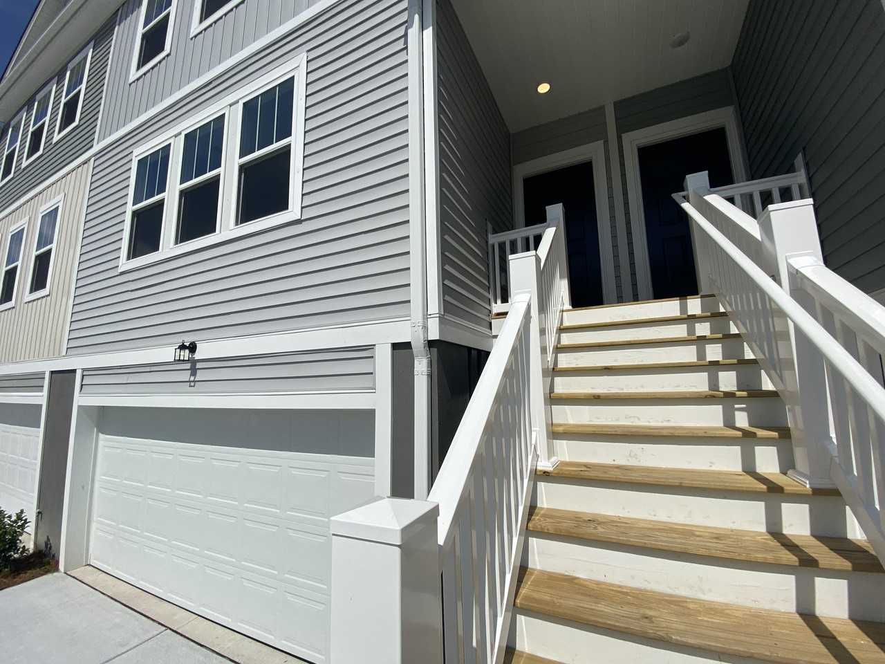 685 Mclernon Trce - Photo 3 of 40