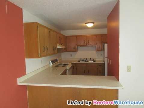 533 3rd Ave SW #1 - Photo 3 of 7