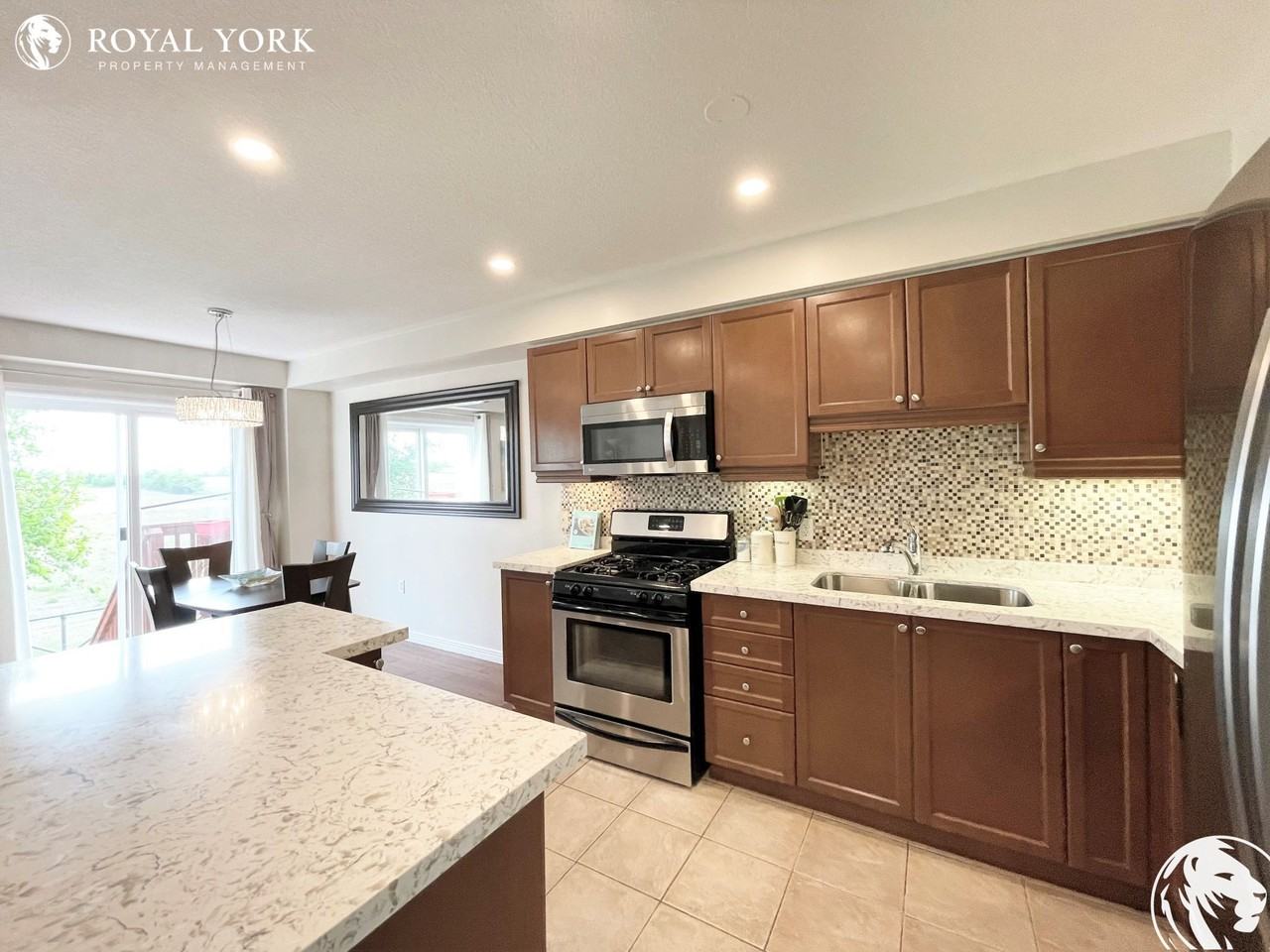 129 Periwinkle Dr - Photo 3 of 29