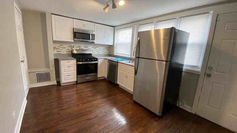 52 E 37th Pl - Photo 2 of 11