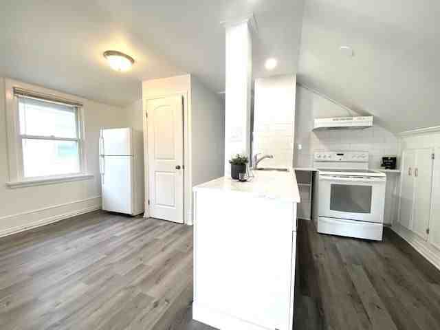 851 Maitland St #3 - Photo 2 of 14