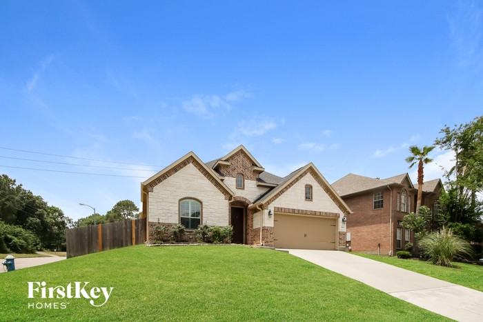 18911 Hikers Trail Dr - Photo 2 of 15