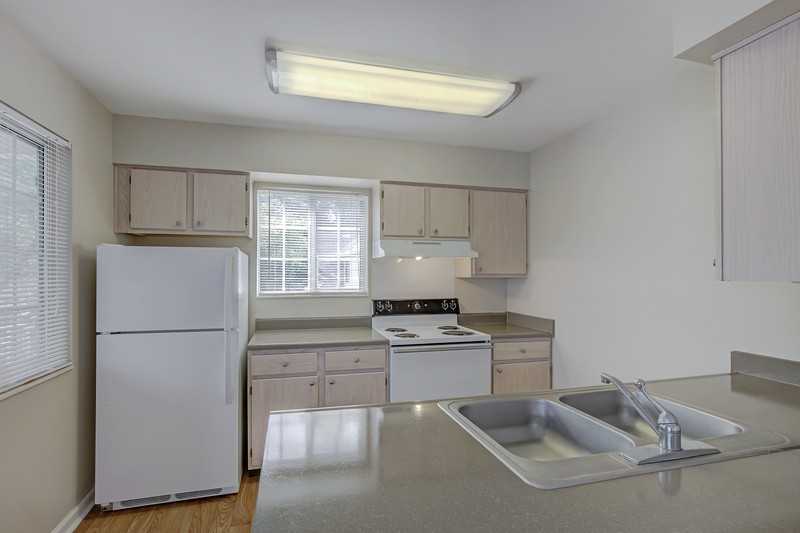 Prinwood Place - Photo 3 of 25