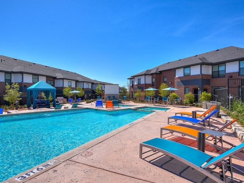 The Emerson Apartments - Photo 6 of 45