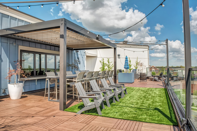 Vintage at the Avenue Apartments - Photo 6 of 37