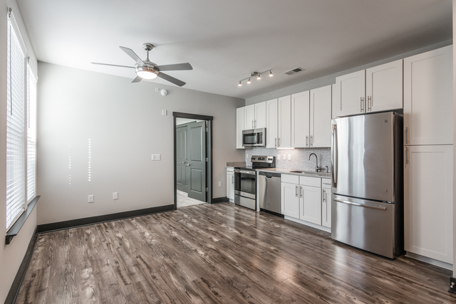 Vintage Gateway Apartments - Photo 6 of 18