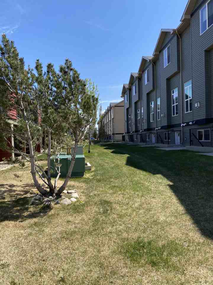 Mount Sundance Manor - Photo 2 of 2