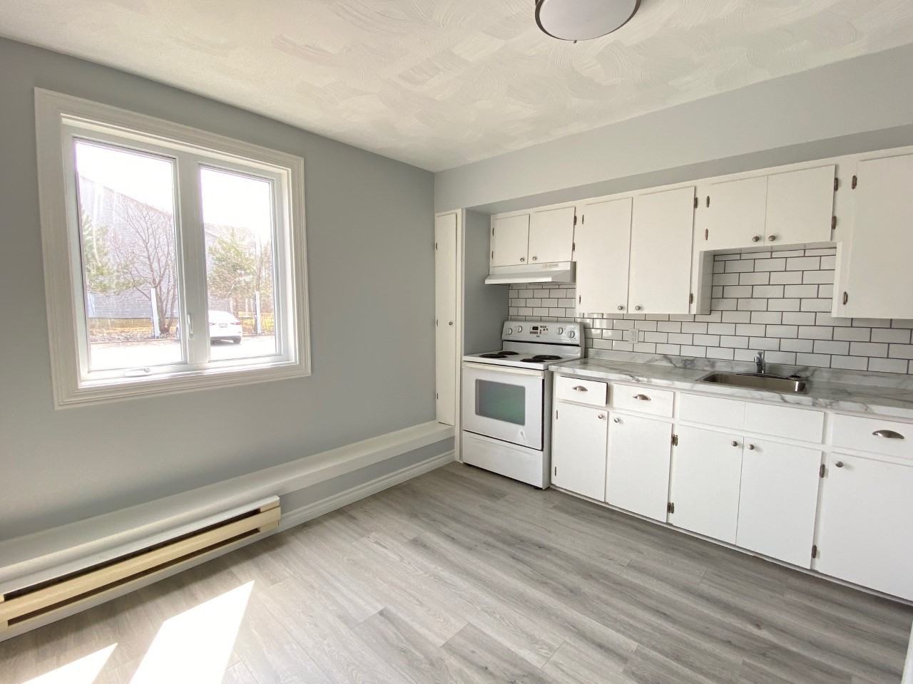80 Glasier Rd #6 - Photo 2 of 9