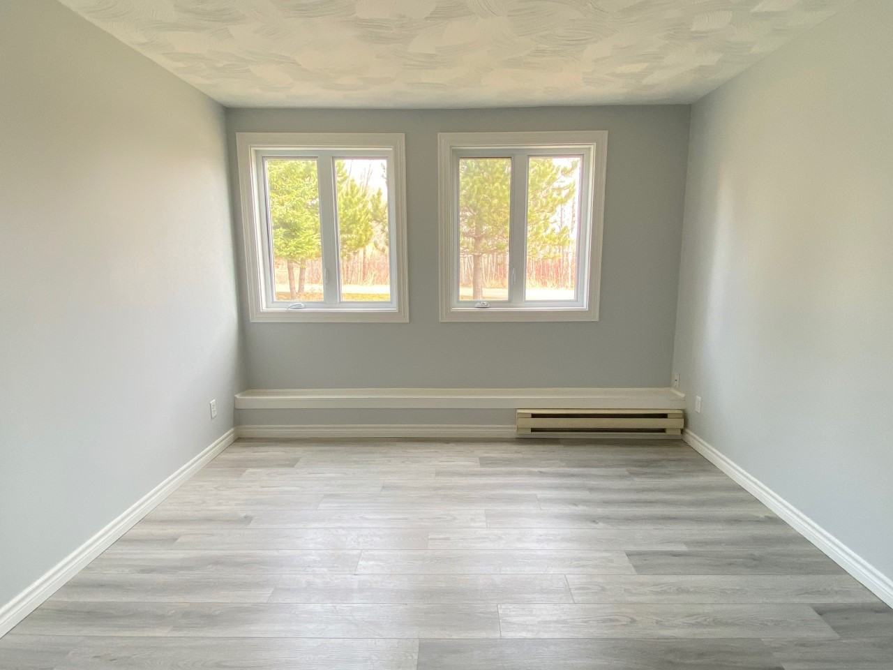 80 Glasier Rd #6 - Photo 3 of 9