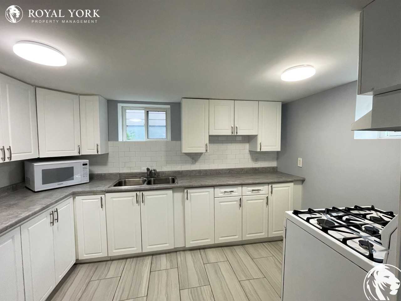 97 Clarke St #2 - Photo 2 of 31