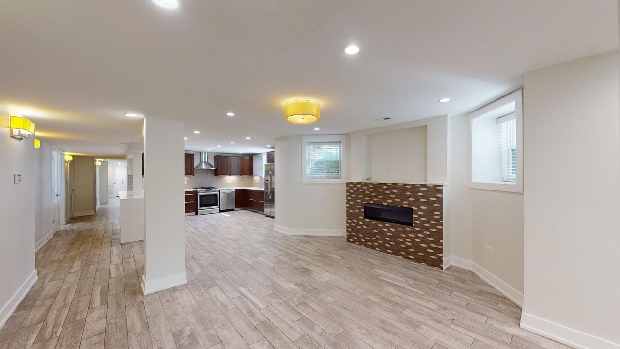 3967G S Drexel Blvd - Photo 2 of 30