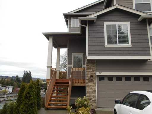 215 NW 2nd Pl - Photo 3 of 22