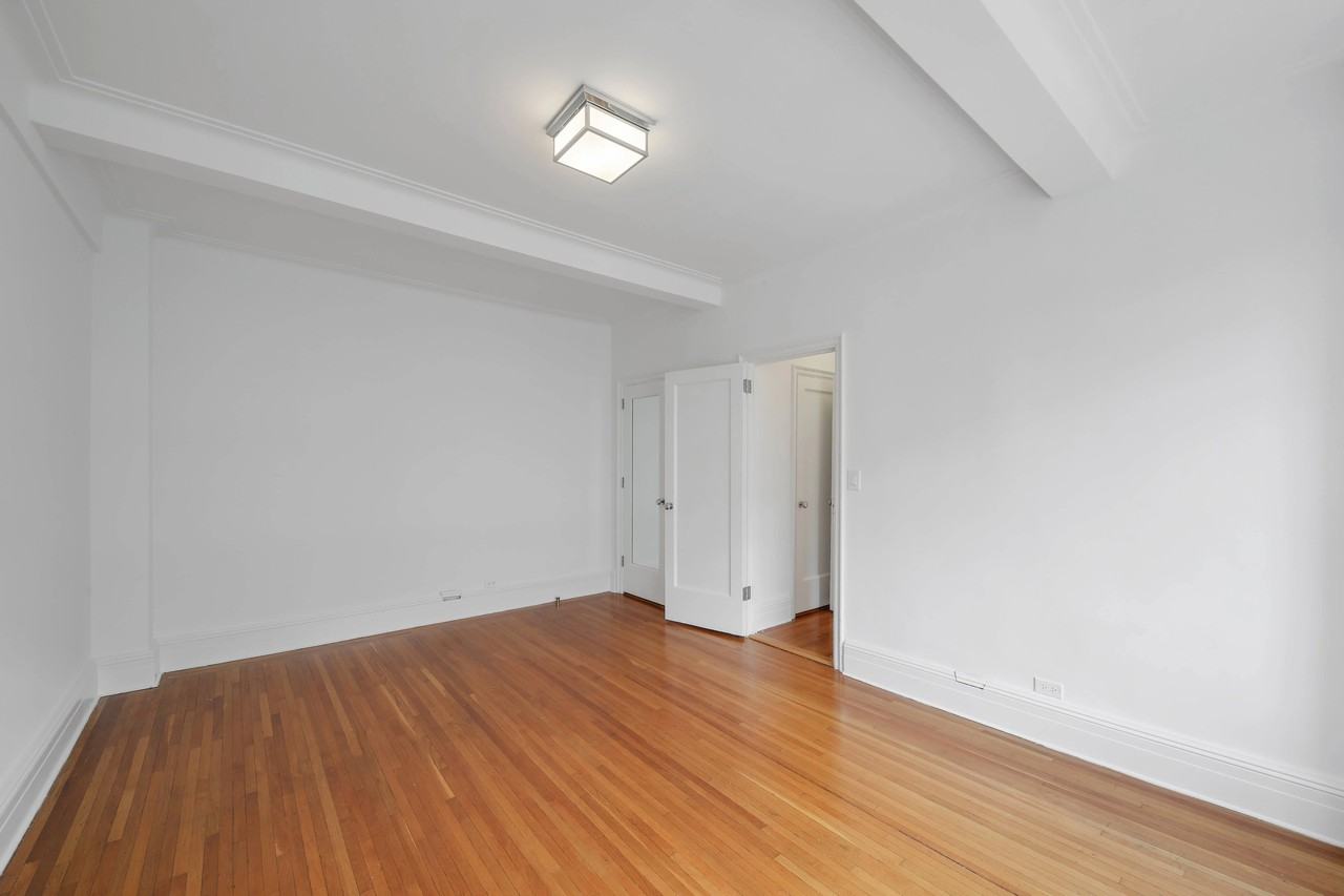 Central Park West & W 84th St #14B - Photo 3 of 11