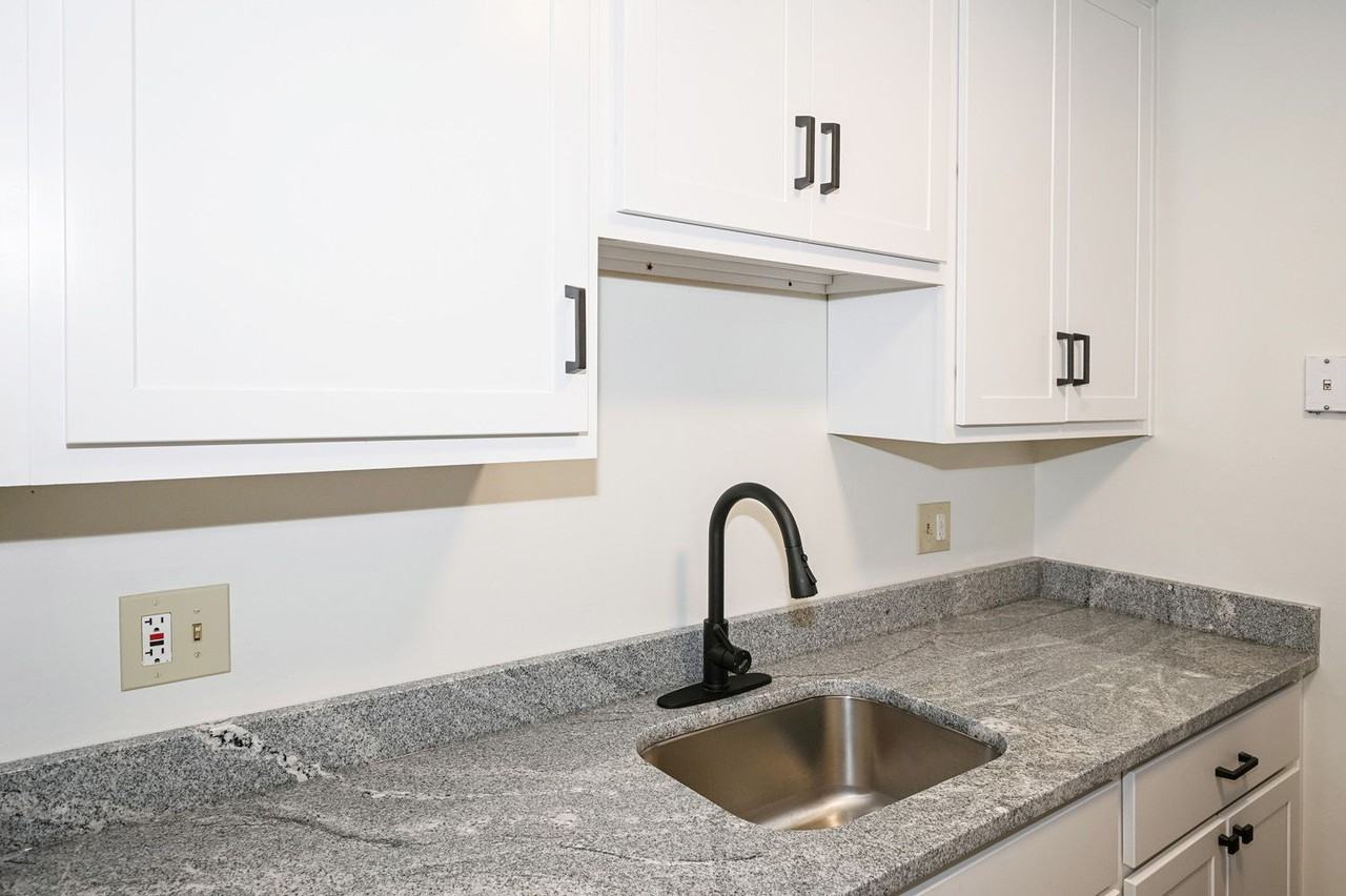 5466 Beechmont Avenue #8 - Photo 3 of 10