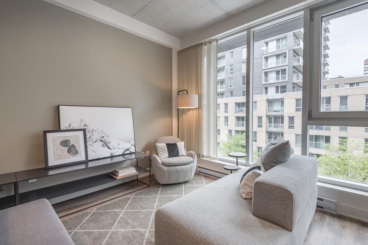 2190 Saint-Catherine St W - Photo 3 of 50