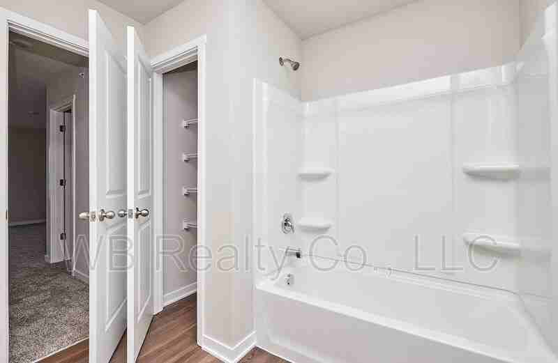 9598 Capstone Ct - Photo 4 of 8