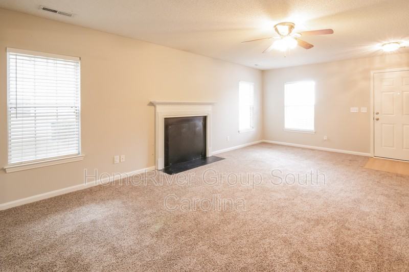 133 Old Tree Rd - Photo 3 of 16