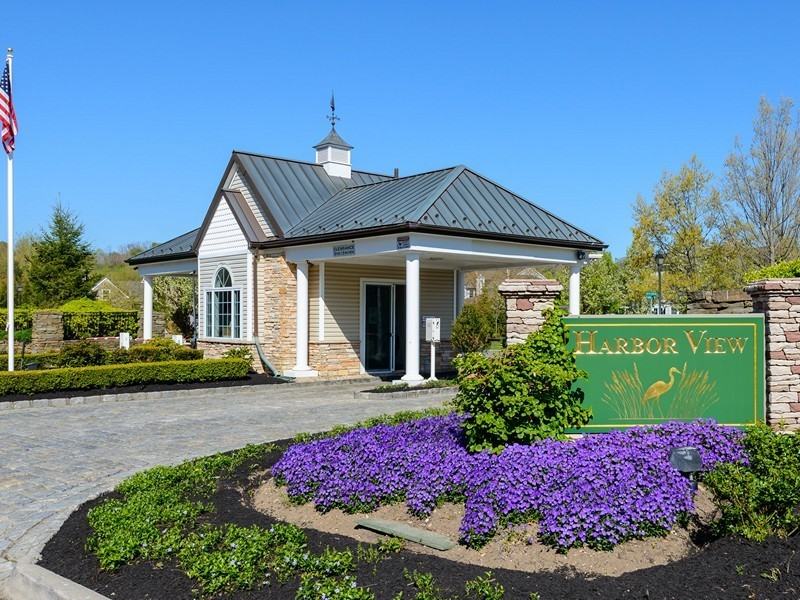 100 Harbor View Dr 1-103-103 - Photo 2 of 19