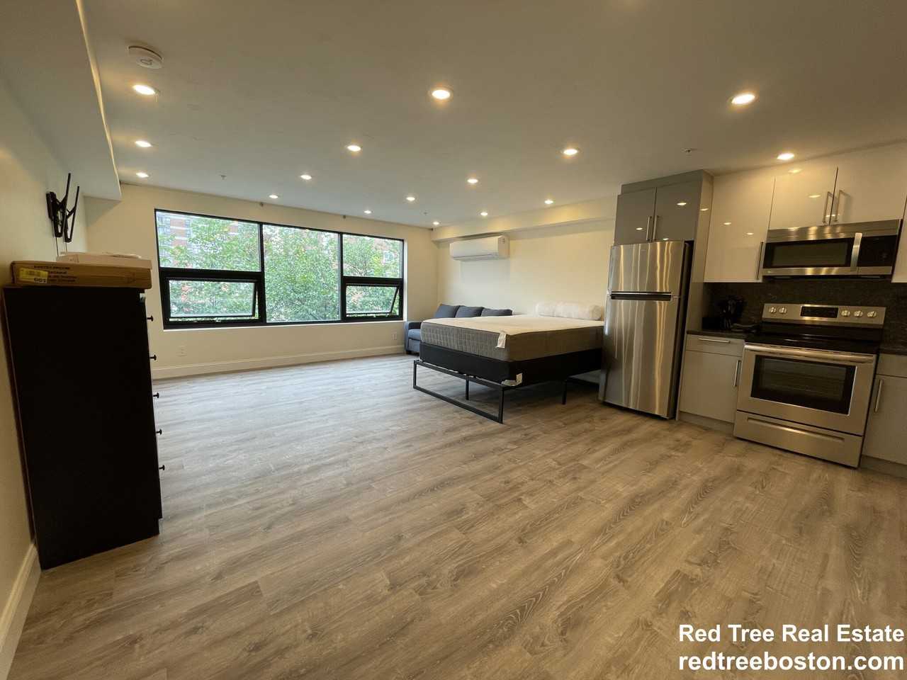 1028 Commonwealth Ave #305 - Photo 4 of 17