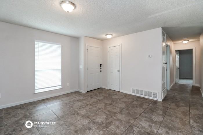 5656 Comer Dr - Photo 3 of 16