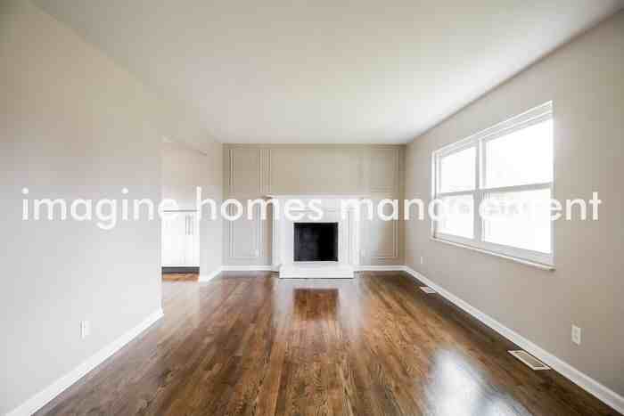 1497 Tonopah Dr - Photo 3 of 20