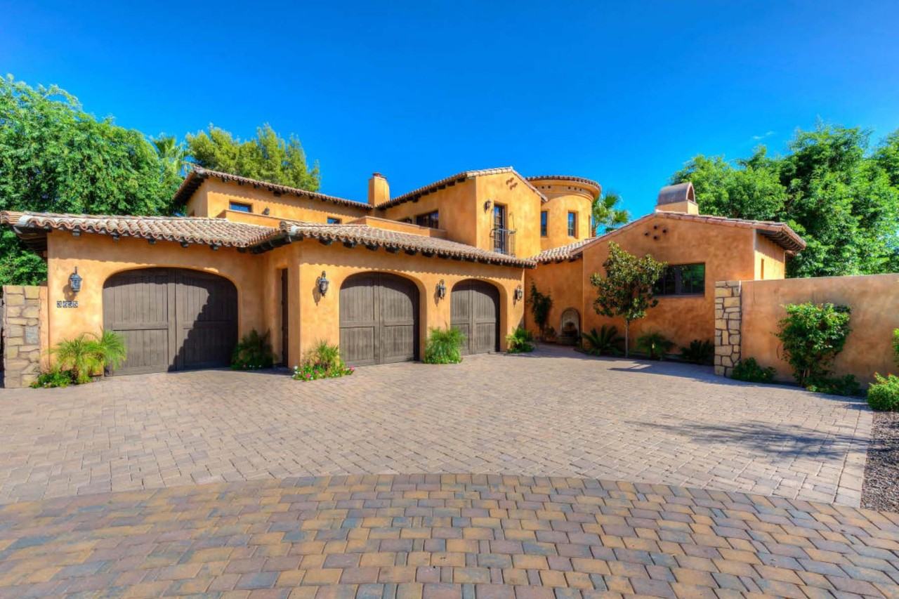 3655 N 59th Pl - Photo 2 of 22