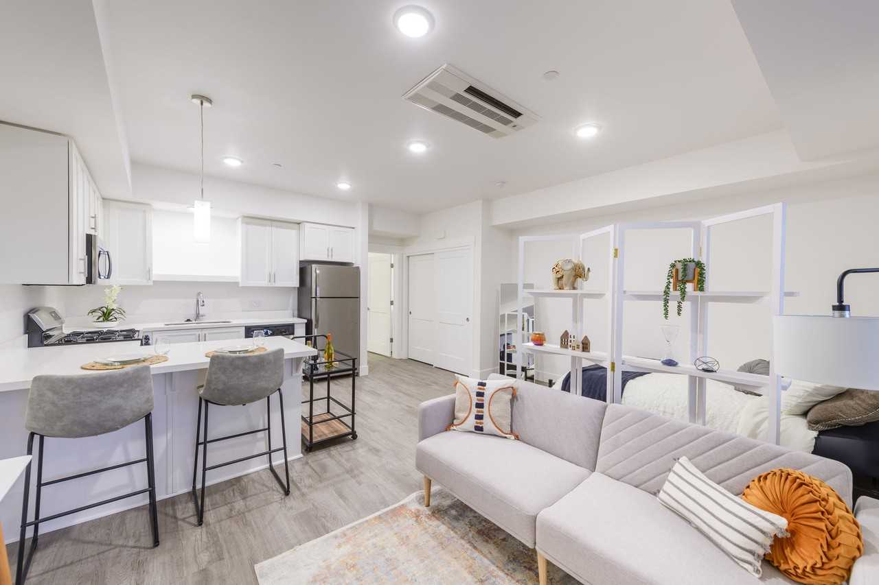 Vintage at SLO - Photo 5 of 20