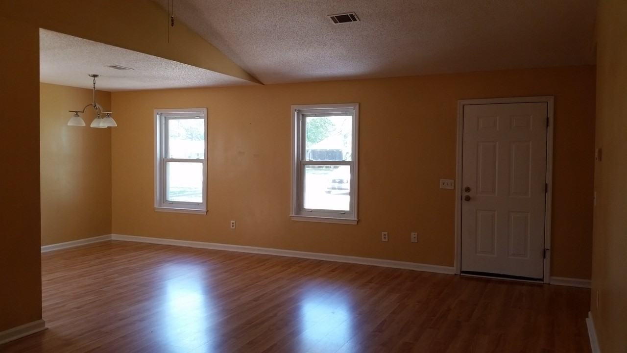 1201 Desert Storm Dr #1 - Photo 4 of 11