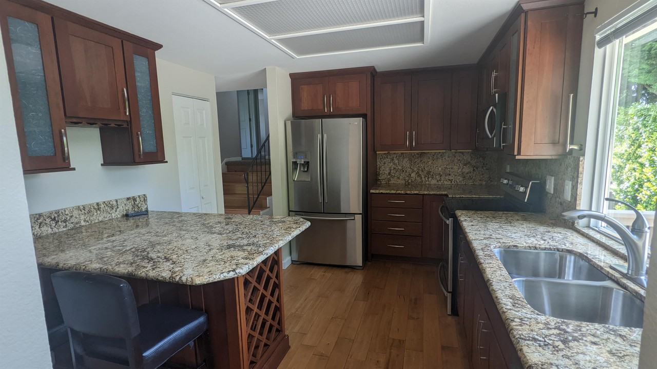 11712 Ne 67th Pl - Photo 4 of 14