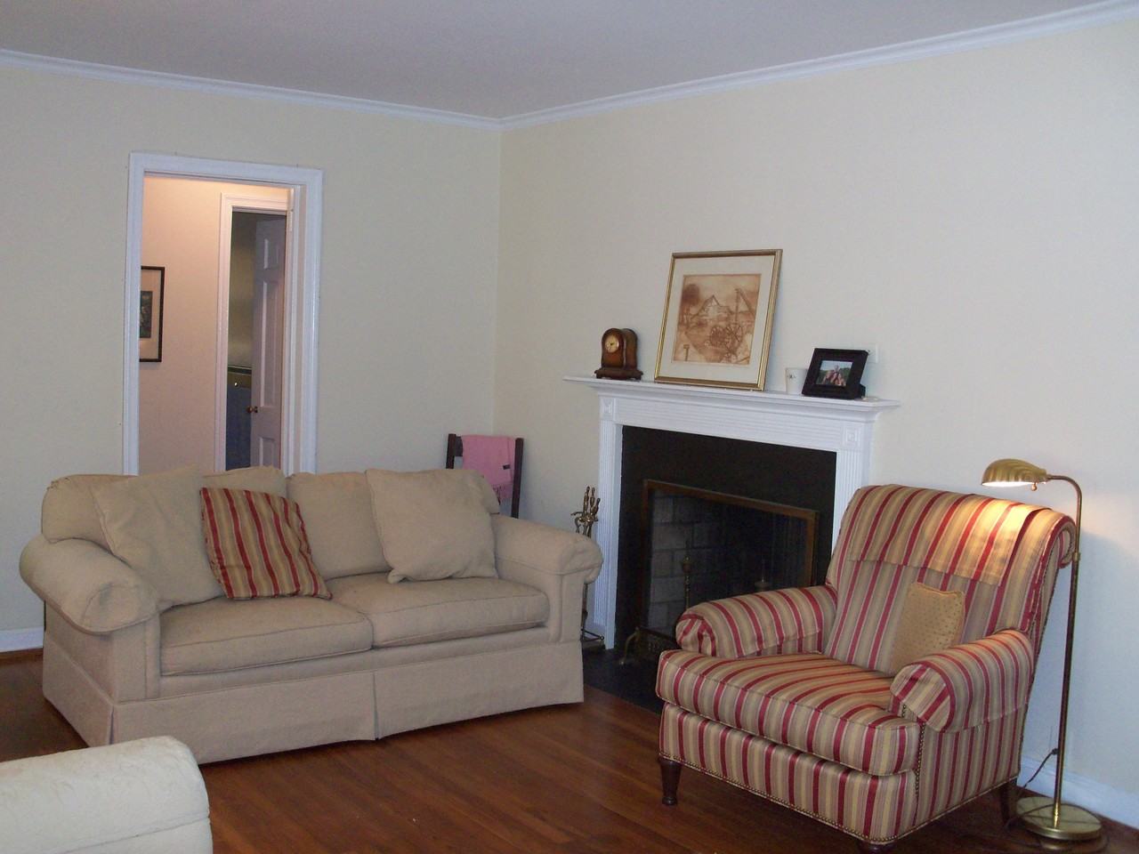 76 Oak Ln - Photo 3 of 14