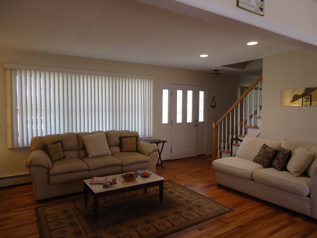 1045 3 Waters Ln - Photo 2 of 14