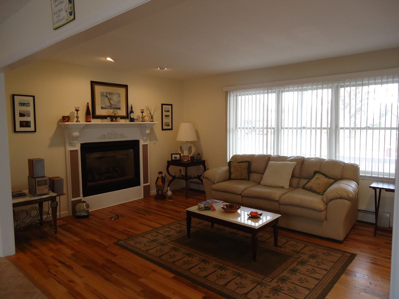 1045 3 Waters Ln - Photo 3 of 14