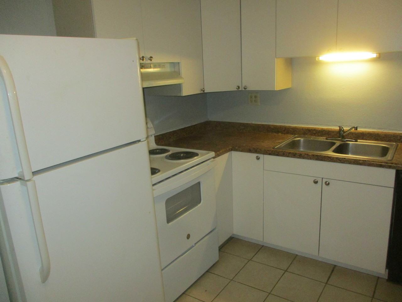 2901 Willow Ln #A6 - Photo 2 of 6