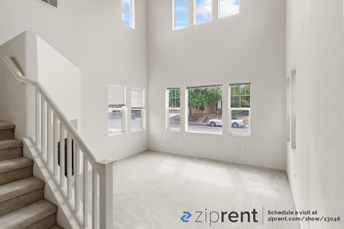 4248 Roxbury Dr - Photo 3 of 20