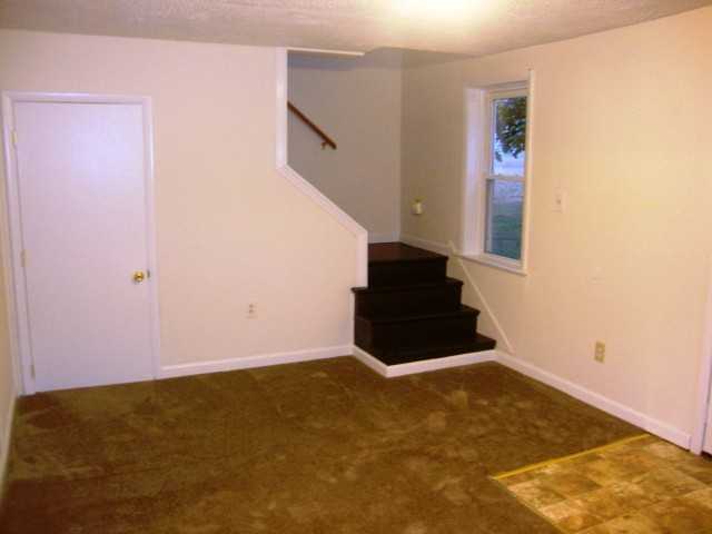 406 Calvary Rd - Photo 3 of 15