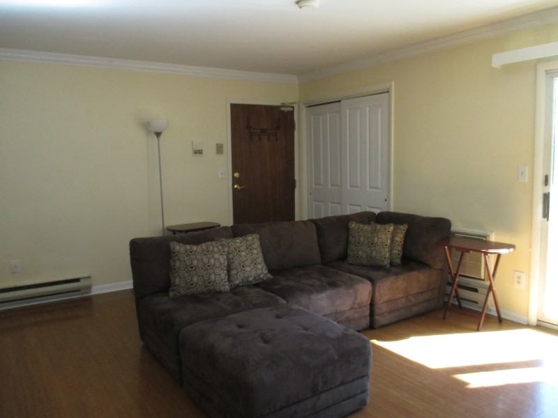 105 Federal Hill Rd - Photo 3 of 13