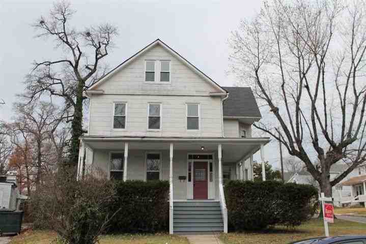 2801 Grindon Ave - Photo 3 of 30