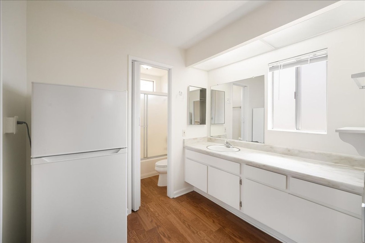 7100 7100-7104 1/2 Kittyhawk Ave. 1/2 #7102 - Photo 7 of 13