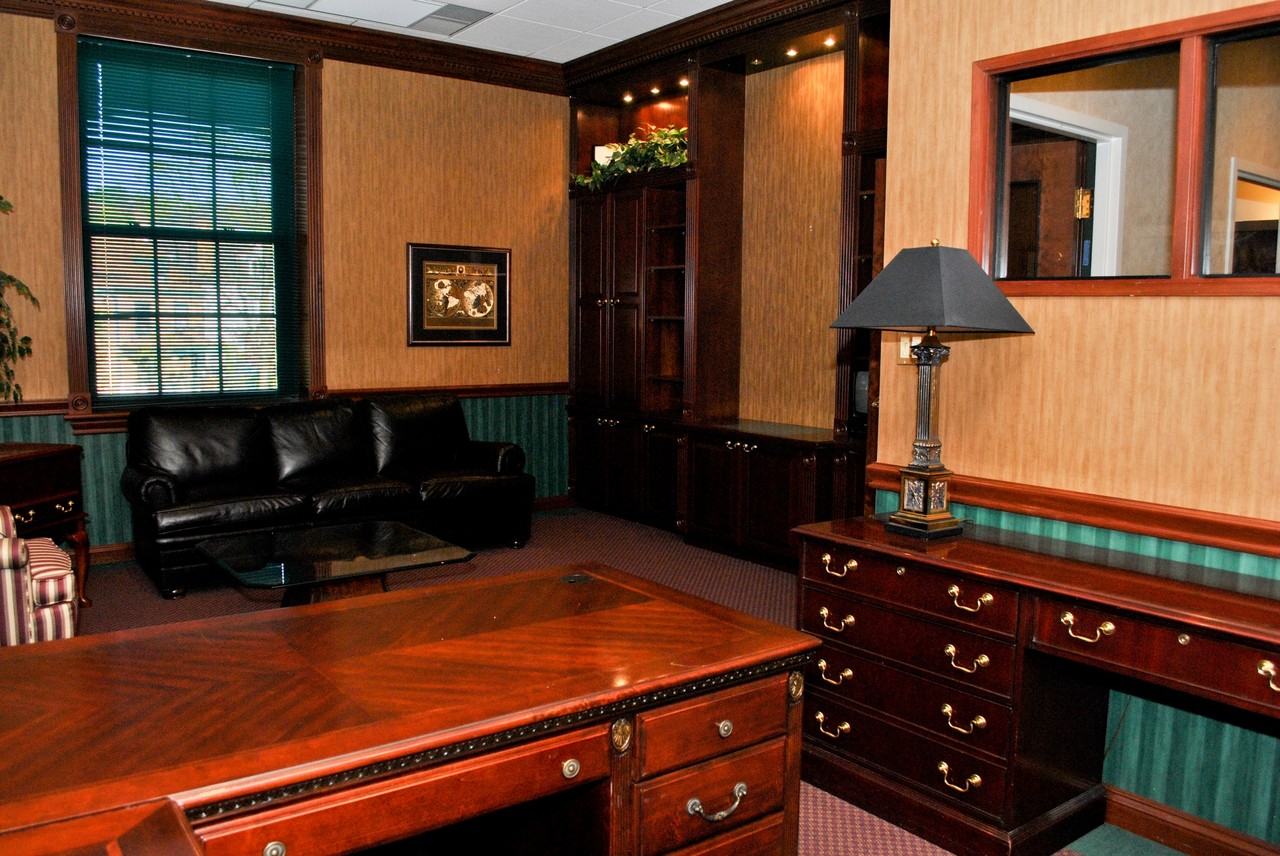 40 Center Ave - Photo 3 of 17