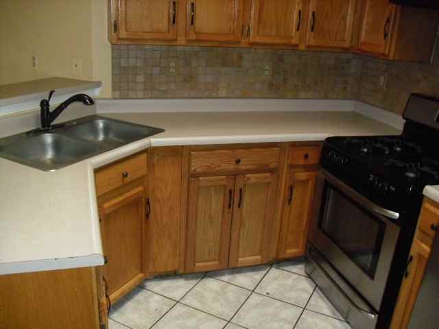 12132 Lyman Dutton Cir - Photo 3 of 19